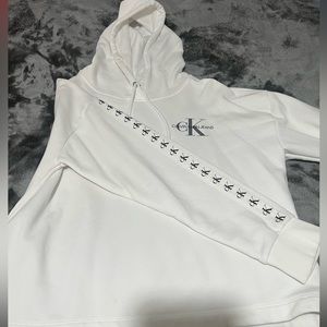Large Calvin Klein women’s sweater
